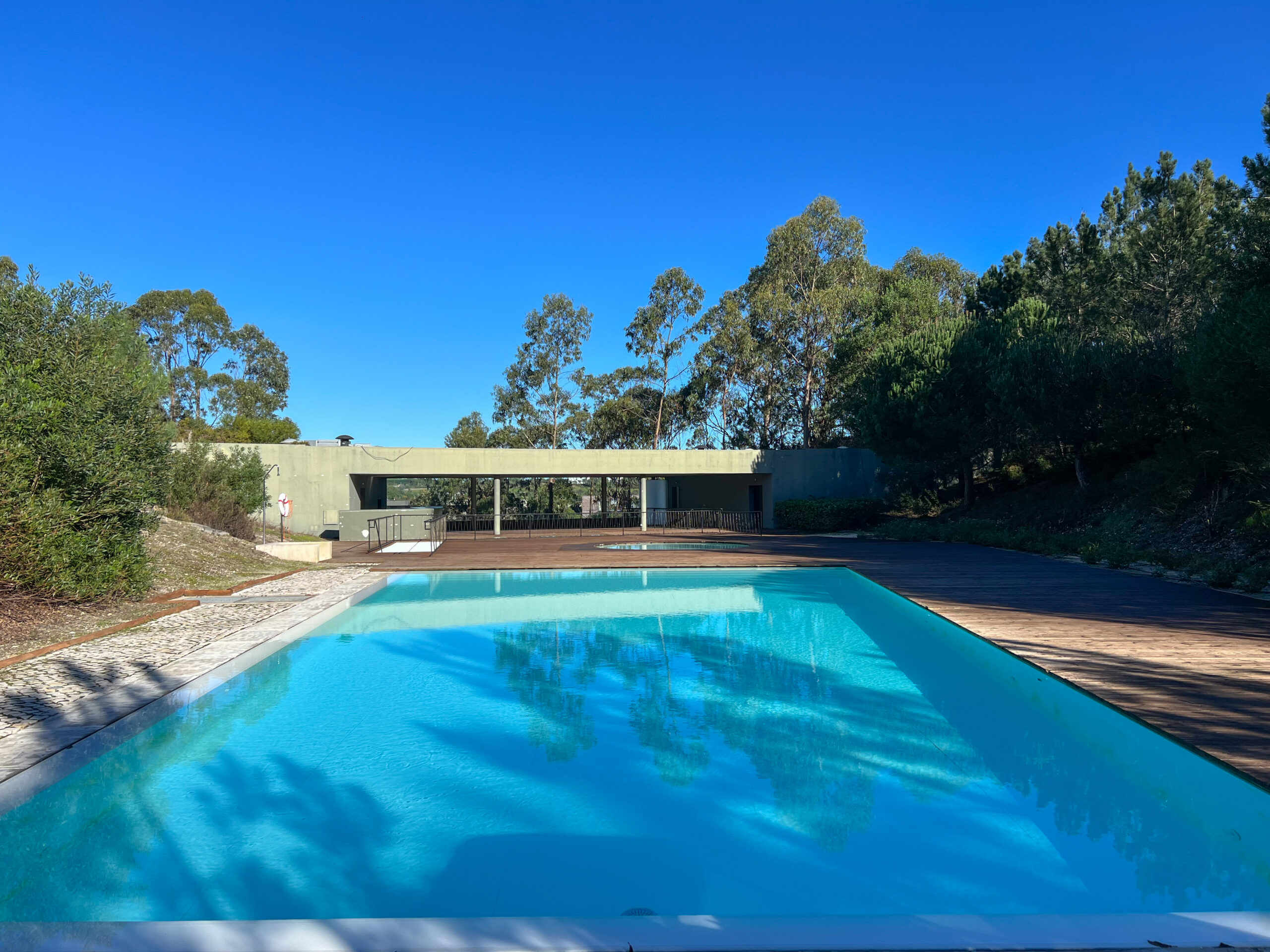 Graça Moura’s Pool Bar at Bom Sucesso